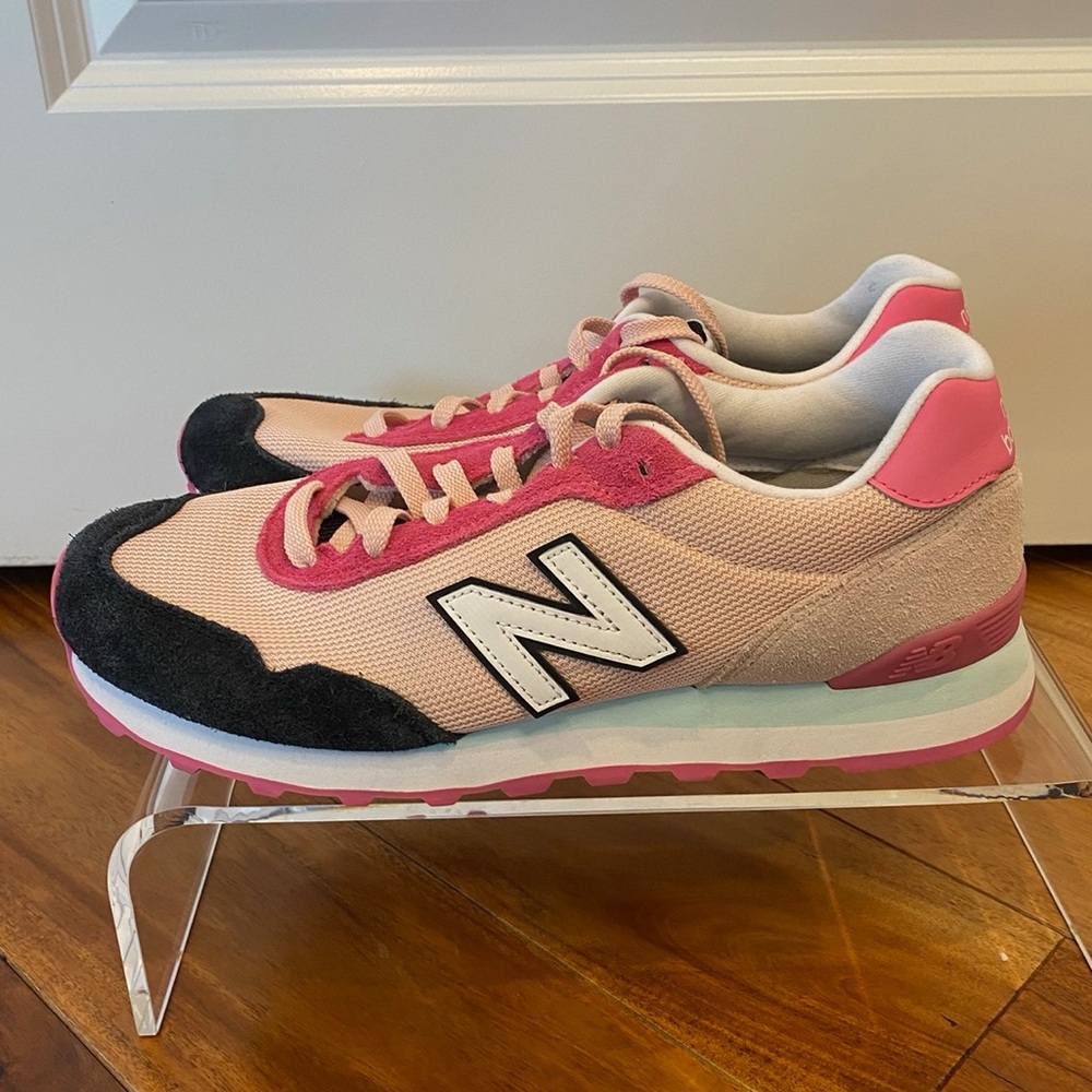 New Balance 515v3 Women’s Pink and Black Sneakers Size 10 - Picture 5 of 7